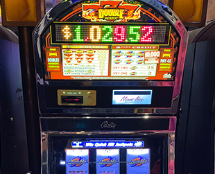 777 Double Jackpot Slot Machine