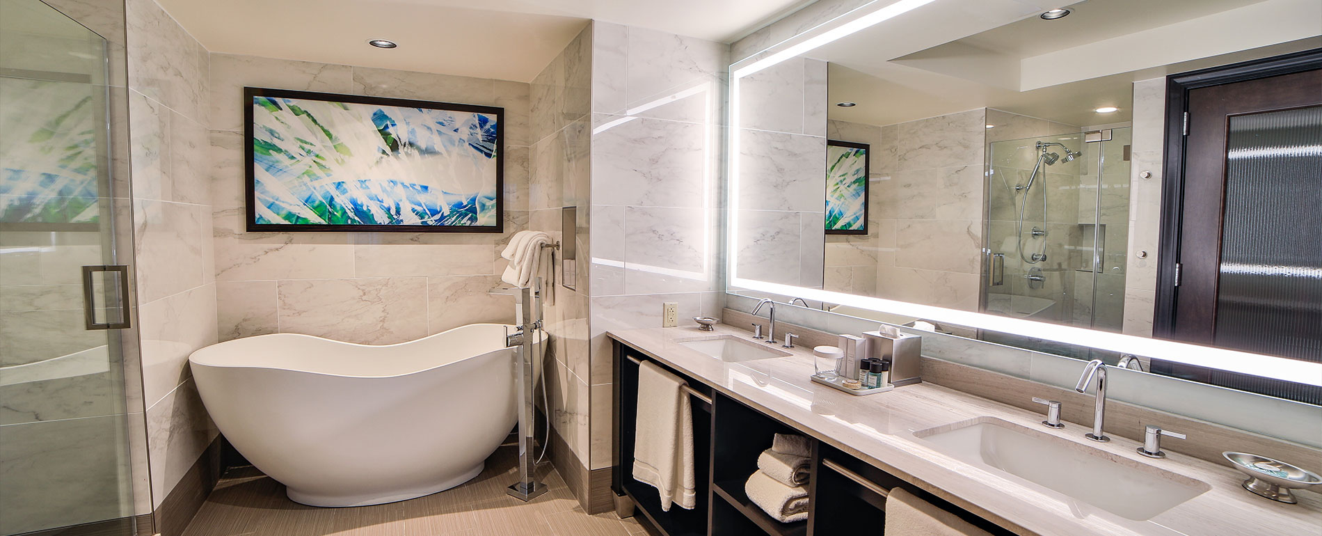 king suite bathroom