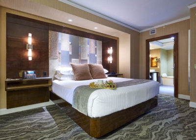 hotel-suite-room